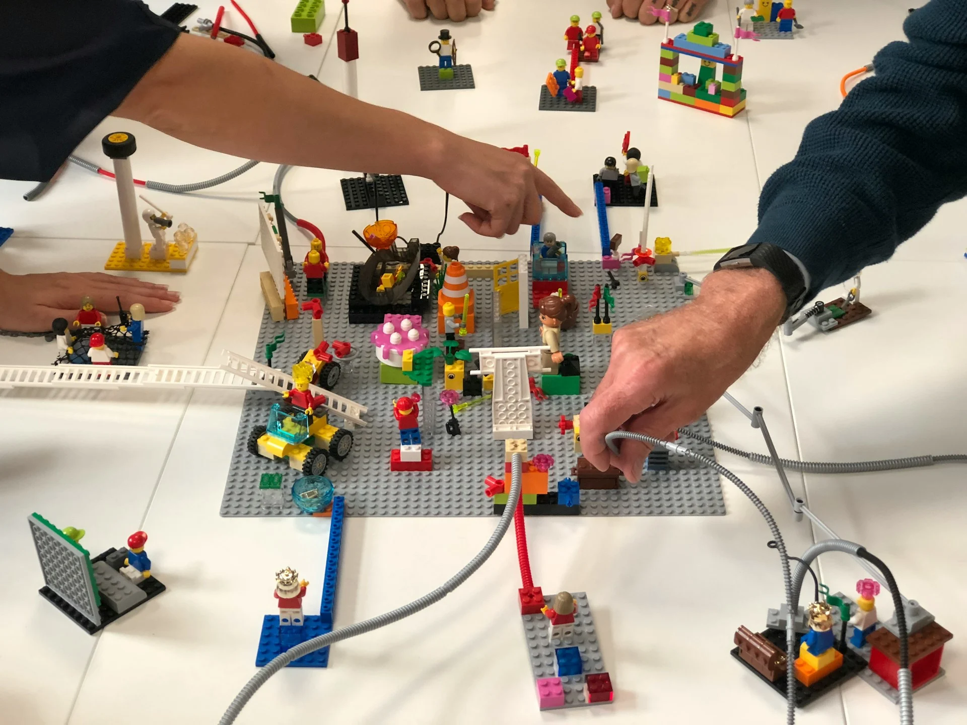 lego® serious play® (lsp) workshop facilitator training equest asia photo by amélie mourichon 2